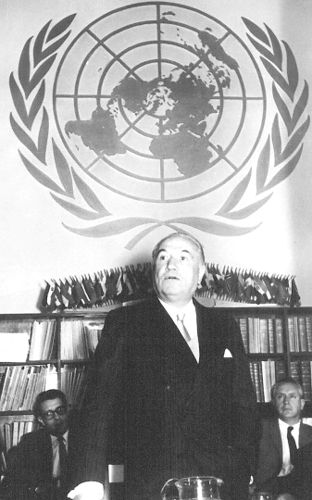 Raúl Prebisch, Secretario Ejecutivo de la CEPAL,
                                                            1950-1963