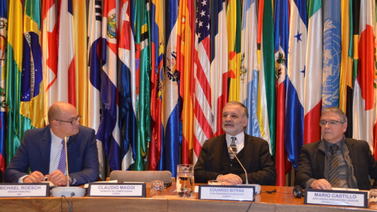 Eduardo Bitrán, vicepresidente ejecutivo de CORFO, Michael Roesch, asesor principal de GIZ y Mario Castillo, jefe de la Unidad de innovación y nuevas tecnologías de la CEPAL 