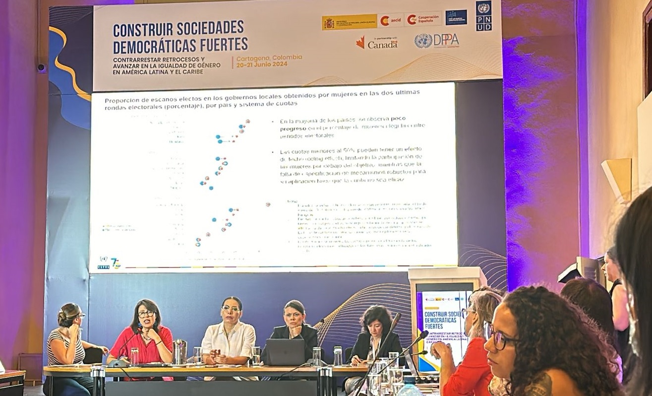 Karen García Rojas, Estadística de la División de Asuntos de Género de la CEPAL, participó en la sesión titulada “América Latina y el Caribe.30 años de democracia paritaria y participación”