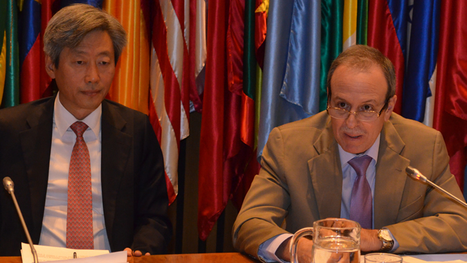 Embajador de Corea y Secretario Ejecutivo Adjunto para Análisis de Programas de la CEPAL