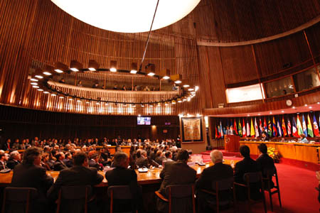 Vista general de la audiencia que asistió a la conferencia del Presidente de Colombia en la Sala Raúl Prebisch, de la sede de la CEPAL en Santiago, Chile.