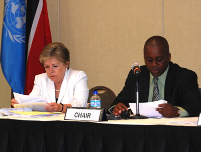 Ms. Alicia Bárcena, Executive Secretary of ECLAC, (left) and Mr. Mervin Haynes, Director, Economic and Technical Cooperation, Ministry of Finance, Grenada, Chair of the Caribbean Development and Cooperation Committee (CDCC)