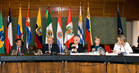 La reunión &quot;Latinoamérica y el Grupo de los 20: hacia la construcción de un espacio de diálogo en la región&quot; se realizó en la sede de la ALADI en Montevideo.
