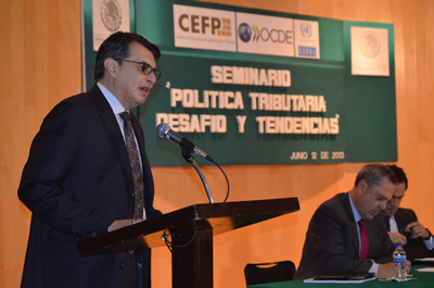 En el seminario, el Director de la Sede Subregional de la CEPAL en México, Hugo Beteta, presentó un análisis de la matriz de contabilidad social de ese país.
