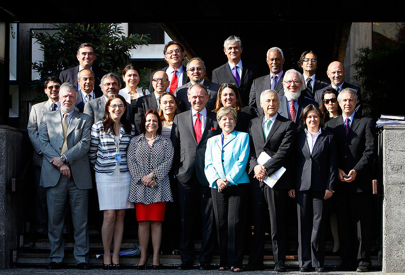 Foto de grupo del Mecanismo de Coordinación Regional de América Latina y el Caribe del Sistema de Naciones Unidas encabezada por el Vicesecretario General de las Naciones Unidas, Jan Eliasson.