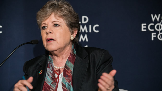 Alicia Bárcena, Secretaria Ejecutiva de la CEPAL, durante su participación en la reunión del Foro Económico Mundial 2017.