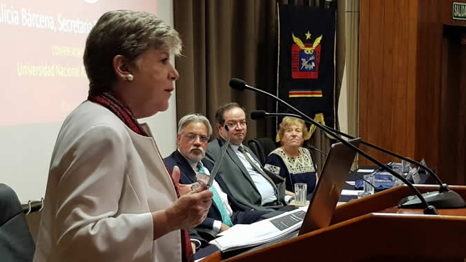 Alicia Bárcena, ECLAC's Executive Secretary, during her presentation.