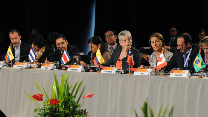 Delegados participantes en el trigésimo quinto período de sesiones de la CEPAL realizado en 2014 en Lima, Perú. 