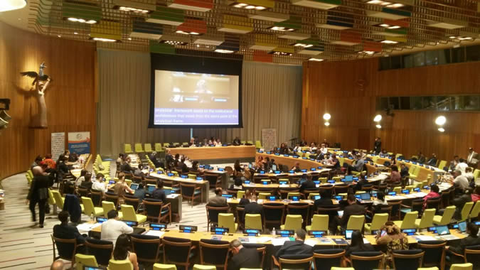 foto del diálogo interactivo titulado Experiencias regionales que tuvo lugar en la sede de las Naciones Unidas en Nueva York.