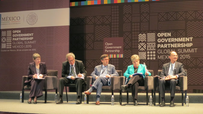 La Secretaria Ejecutiva de la CEPAL, Alicia Bárcena, durante su participación en la Cumbre Global de la Alianza para el Gobierno Abierto.