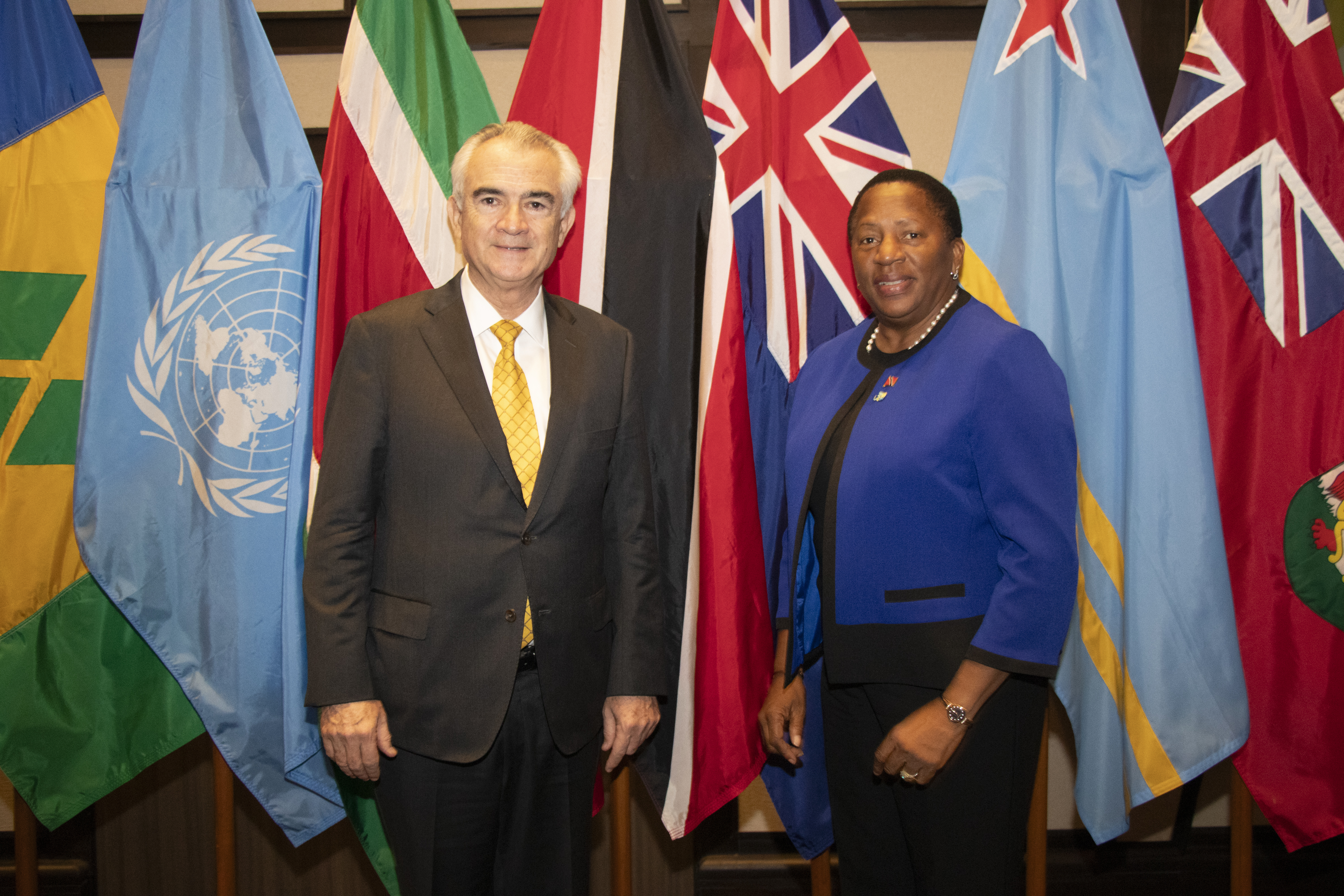 The Executive Secretary of ECLAC, José Manuel Salazar-Xirinachs, and Trinidad and Tobago’s Minister of Planning and Development Penelope Beckles-Robinson