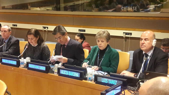 Image of the thirty-second session of the Committee of the Whole of ECLAC.