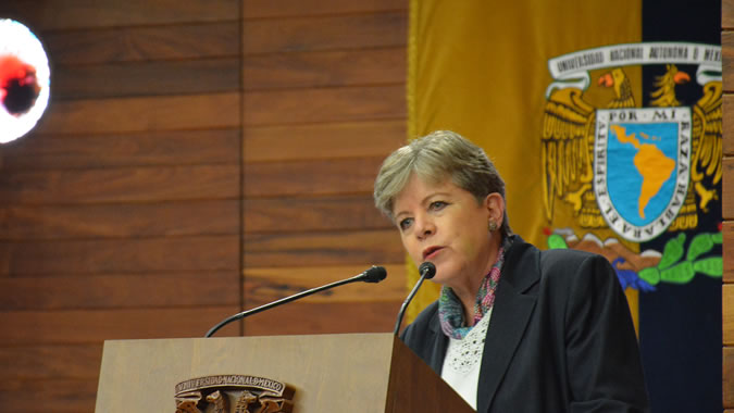 Alicia Bárcena during her keynote speech.