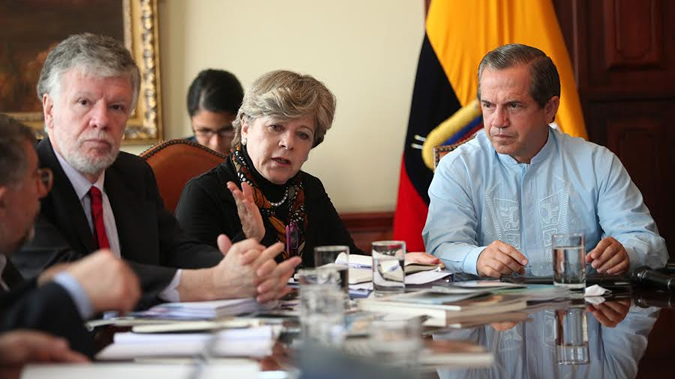ECLAC’s Executive Secretary, Alicia Bárcena, accompanied by ECLAC’s Deputy Executive Secretary, Antonio Prado, during the meeting with Ecuador’s Foreign Relations Minister, Ricardo Patiño.