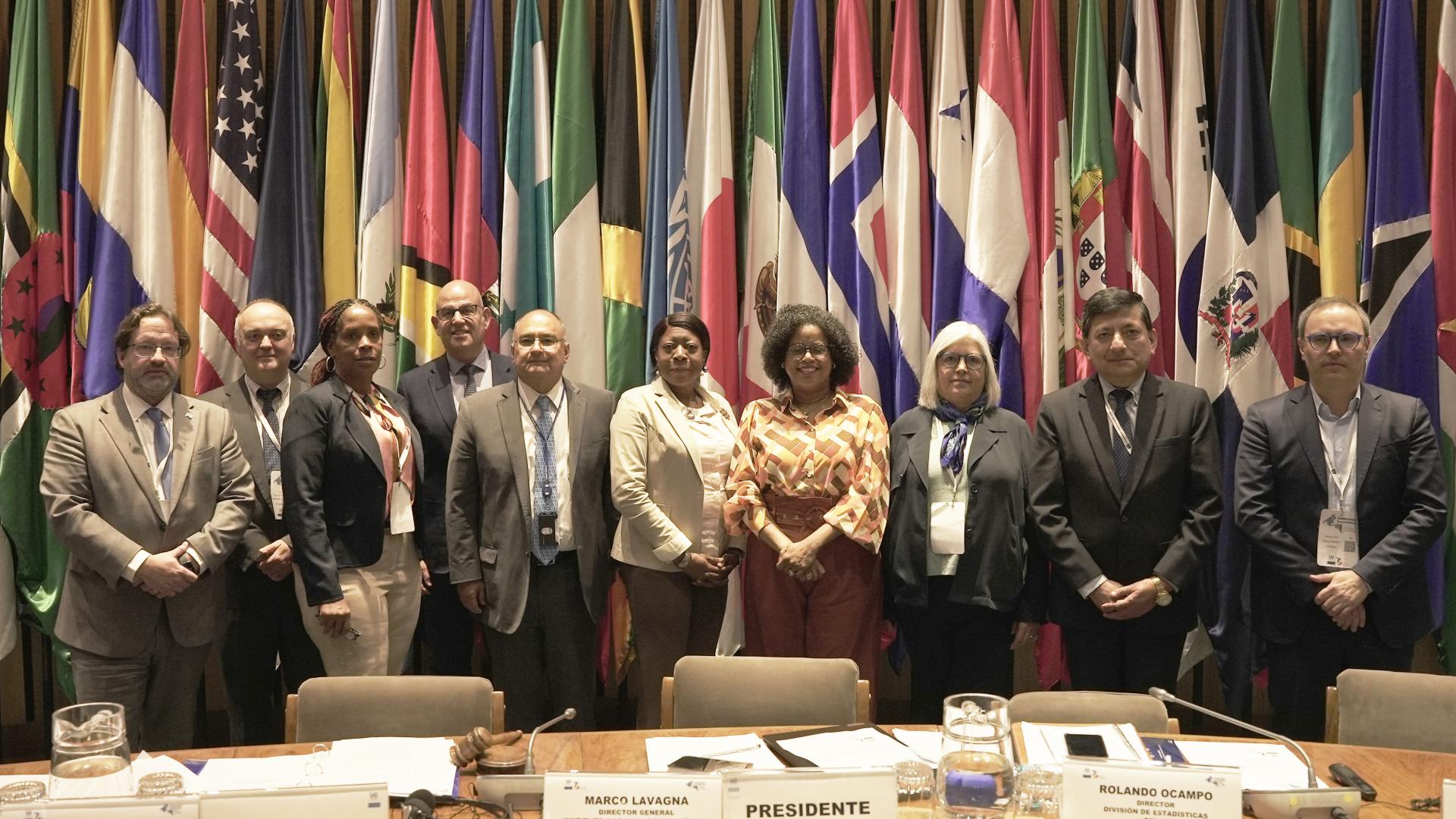Members of the Executive Committee of the Statistical Conference of the Americas.