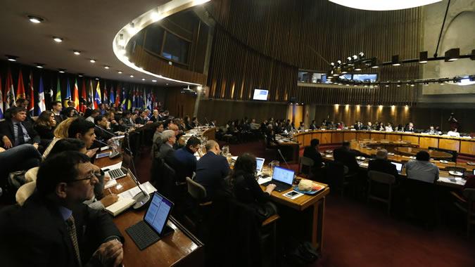 La reunión tuvo lugar en la sala Raúl Prebisch ubicada en la sede de la CEPAL en Santiago, Chile.