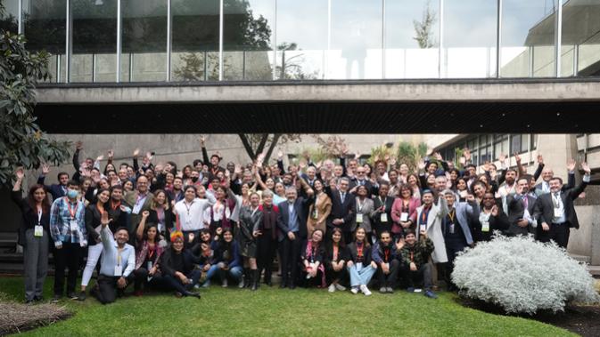Foto grupal do delegados que participaram da COP 1 do Acordo de Escazú 