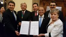 Los Presidentes de México, Andrés Manuel López Obrador; de Guatemala, Jimmy Morales, y de Honduras, Juan Orlando Hernández, y el Vicepresidente de El Salvador, Óscar Samuel Ortiz, junto a la Secretaria Ejecutiva de la CEPAL.